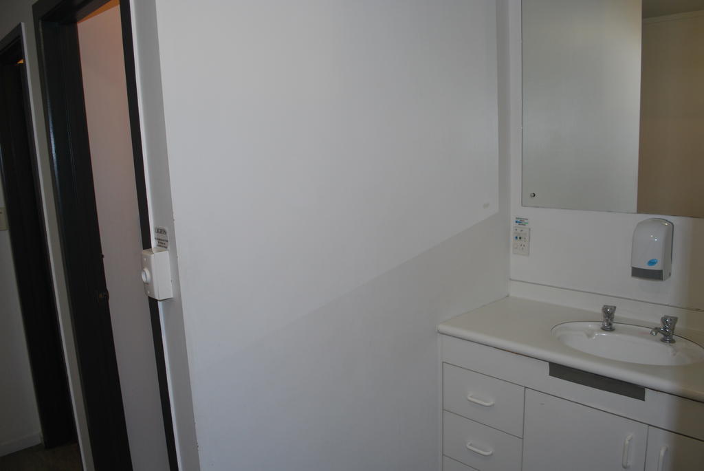 Loft 109 Backpackers Hostel Тауранга Стая снимка