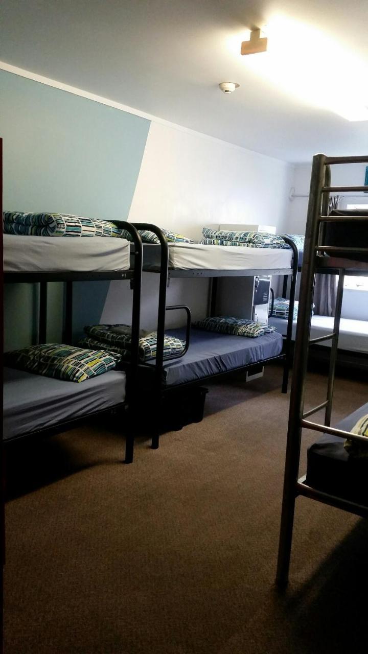 Loft 109 Backpackers Hostel Тауранга Екстериор снимка